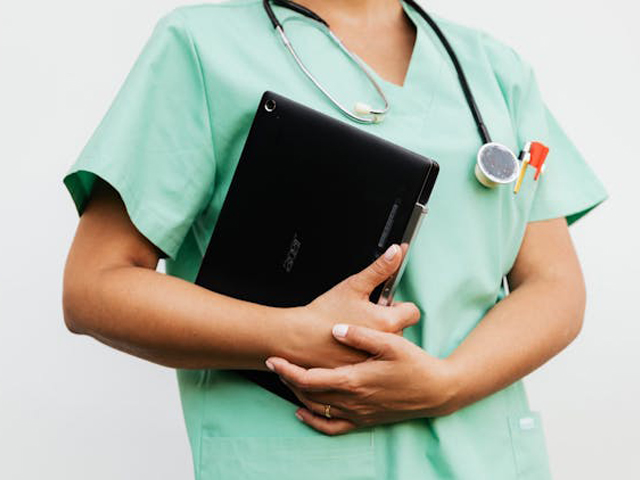 Indiana Nursing Scholarships for High School Seniors