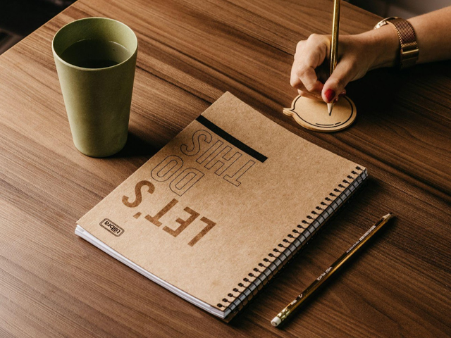 Master Your Scholarship Game: Using a Student Planner to Track Deadlines for College Prep