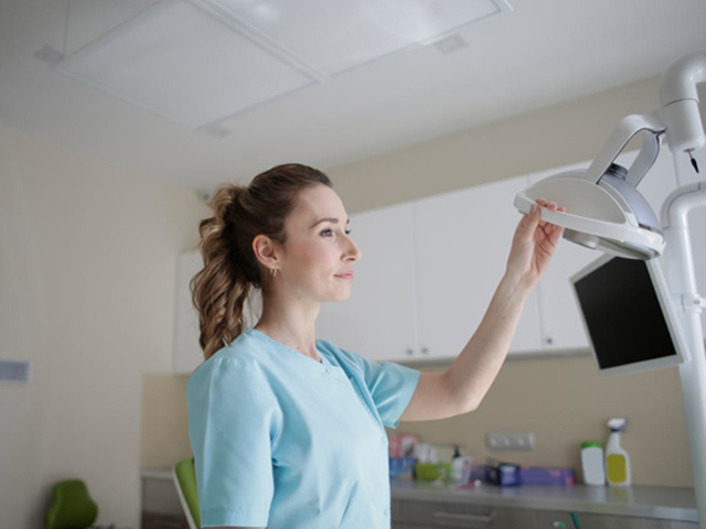 How to Use Externships to Land Your First Healthcare Job