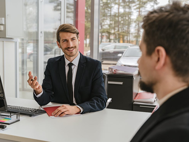 What Qualities Make Managers Effective in Guiding Teams to Achieve Goals